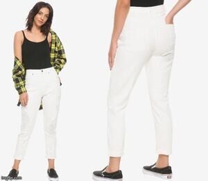 Hot Topic NWT Women's Junior 3 HT Denim Off-White Mom Jeans Stretch Distressed